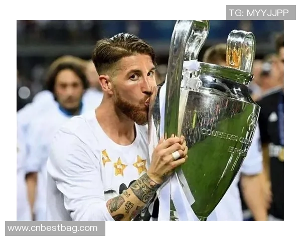 以拉莫斯足球球星挂件为核心打造独具纪念意义的时尚收藏精品 以拉莫斯足球球星挂件为核心打造独具纪念意义的时尚收藏精品